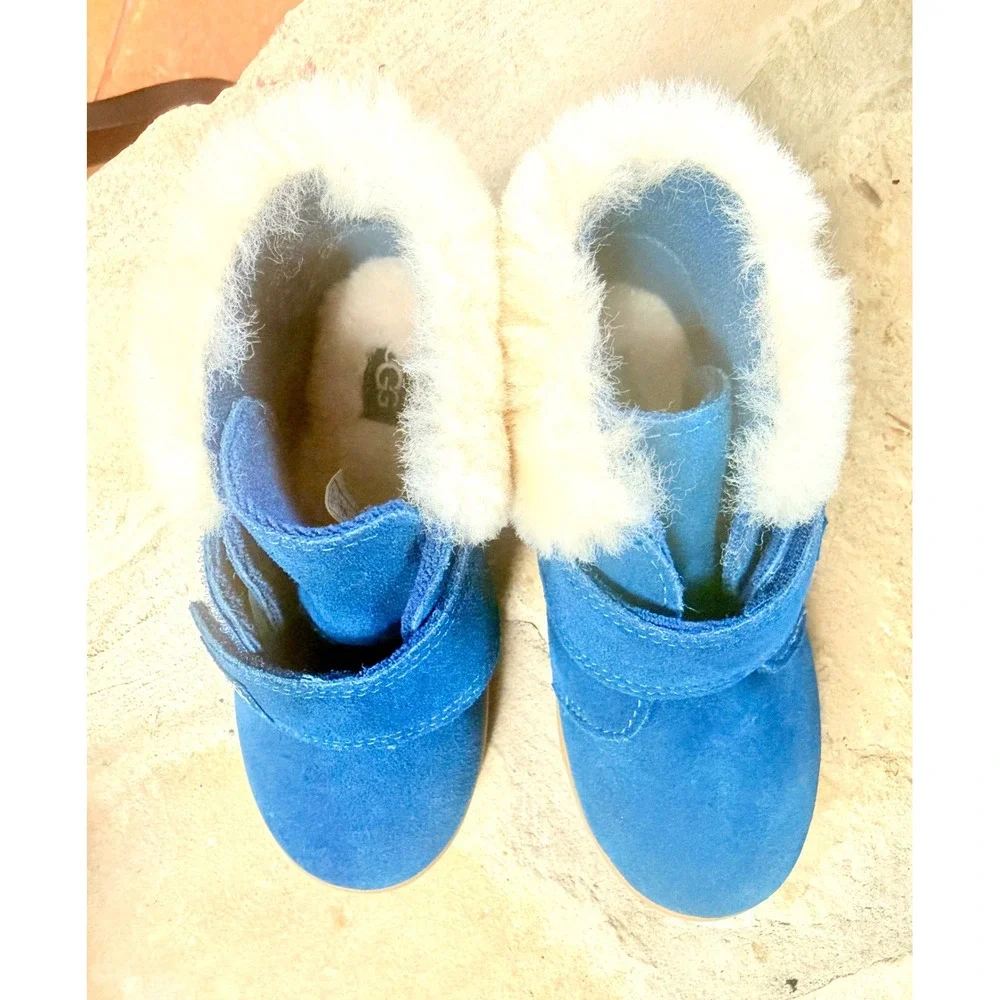 UGG Lynnea Toddler Boots Blue Suede Shearling Hook Loop Size 9T